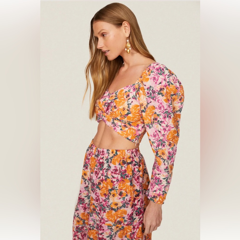 Something Navy Floral Puff Shoulder Top RTR